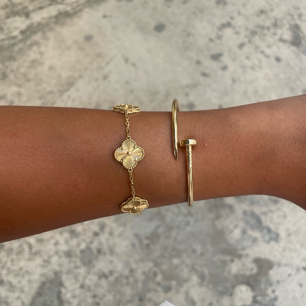 Elegant Gold Bracelet Set